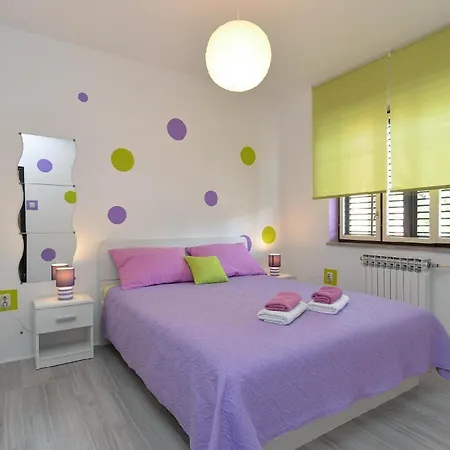 Fuer 5 Personen Ca 90 Qm In Rovinj, Istrien Istrische Riviera 아파트 로비니